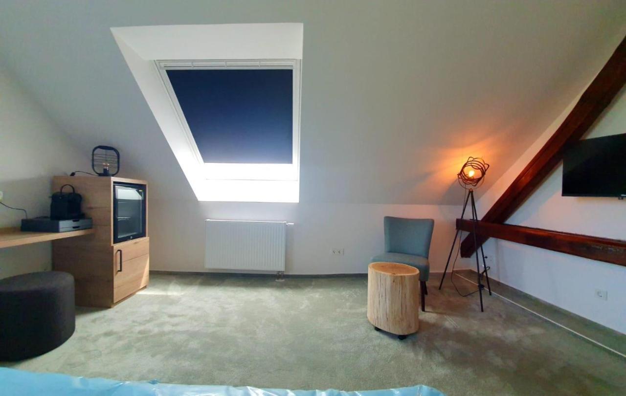 Hotel Le Filou Хилле Экстерьер фото